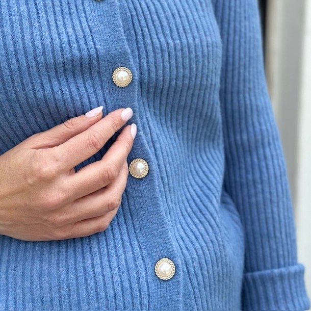 Cardigan pearl button 