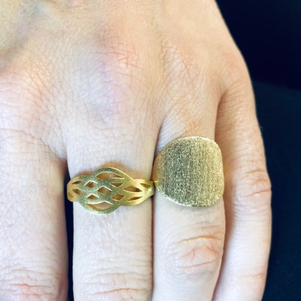 Ring grafisk forgyldt