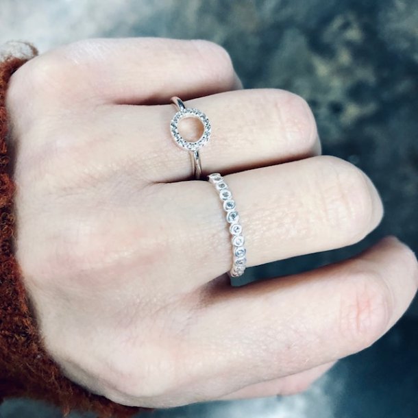 Fingerring cirkel zirkonia s�lv