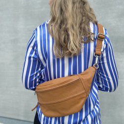 Large bltetaske COW - skind classic cognac