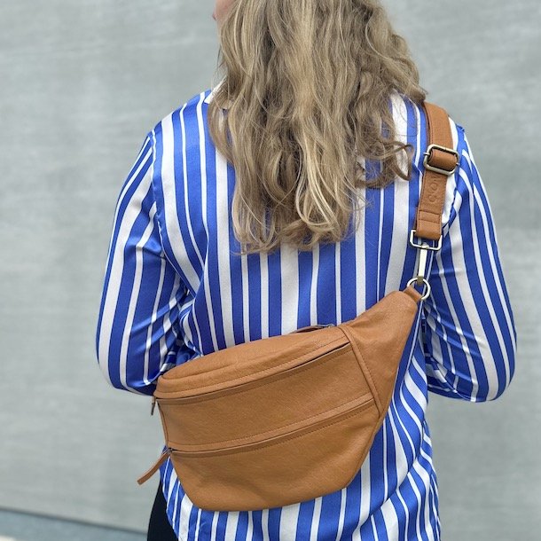 Large bltetaske COW - skind classic cognac