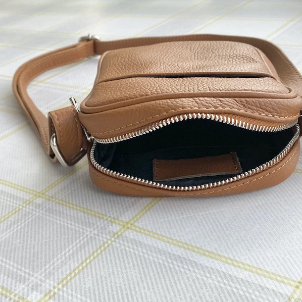 Crossbody Struktur Skind