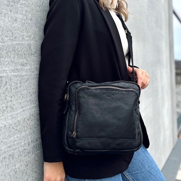 Emery Crossbody washed skind