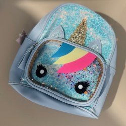 Rygsk pige enhjrning