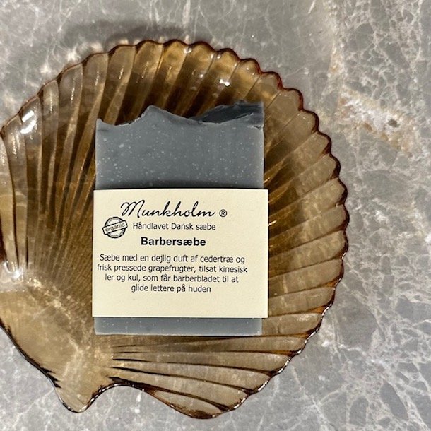 Barbersbe, med label