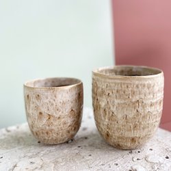 Potteskjuler st af to keramik