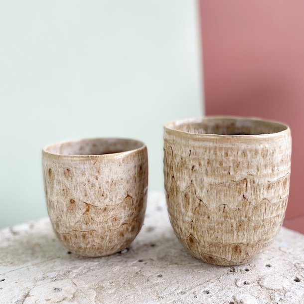 Potteskjuler st af to keramik