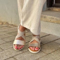 Sandal med elastik metallic skind