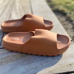 bade sandal Camel str. 36-41