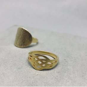 Ring grafisk forgyldt