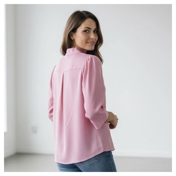 Satinbluse Alva med 3/4 �rmer