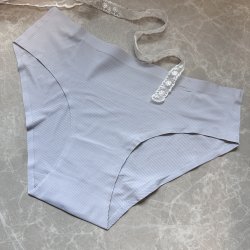 Trusse Seamless Moderne cut