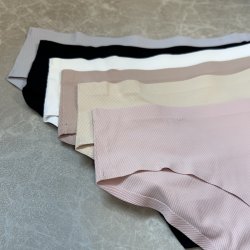 Trusse Seamless Moderne cut