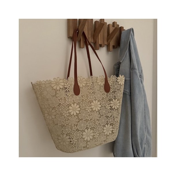 Shopper med blomstermotiver med rem