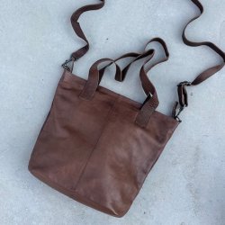 Shopper med crossbody rem skind