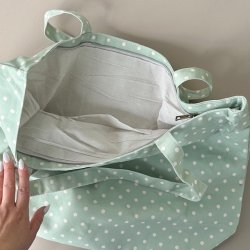 Stor shopper med lynls og prikker