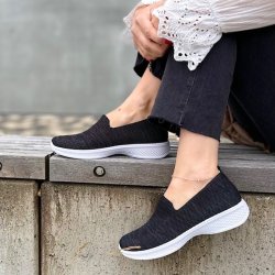 Sneakers I stof sort str. 36-41