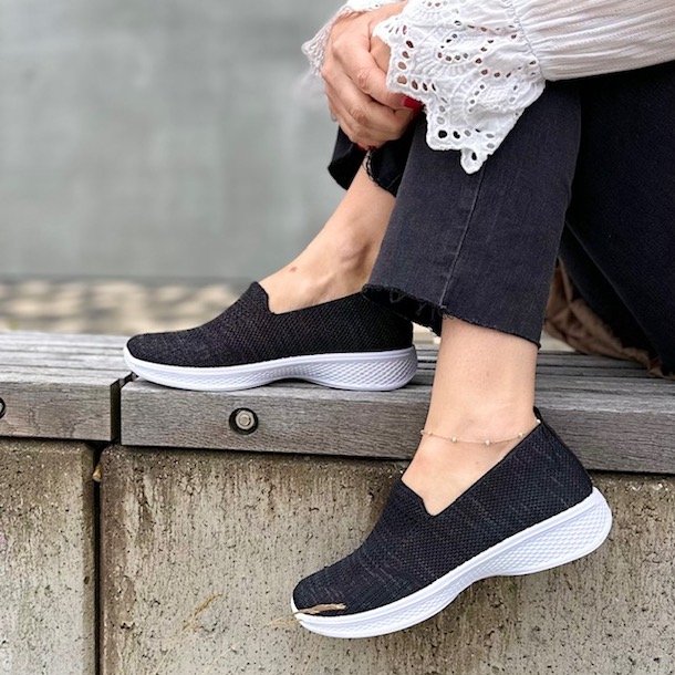 Sneakers I stof sort str. 36-41