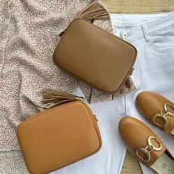 Crossbody med kvast skind