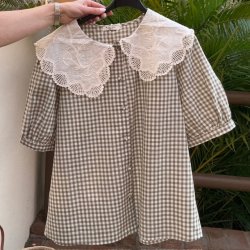 Skjorte i tern med blondekrave