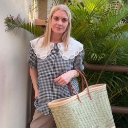 Skjorte i tern med blondekrave