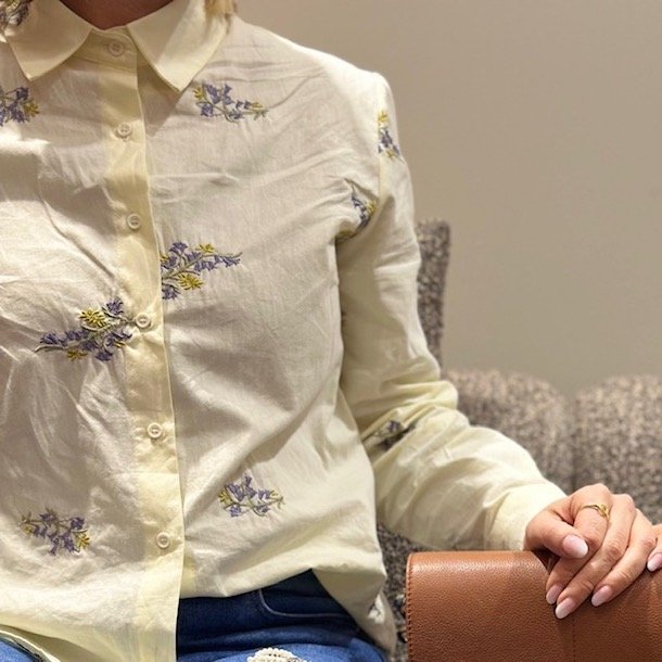 Skjorte DENISE med broderi str. S-XL