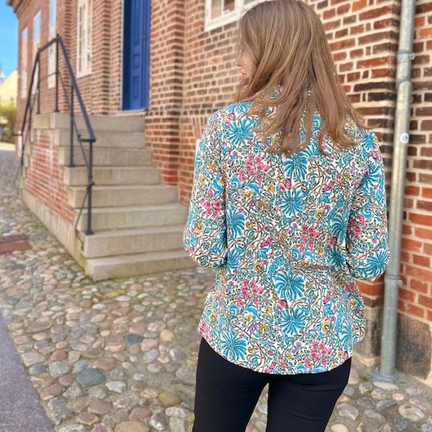 Sarah skjorte spring flower str s-xxxxl