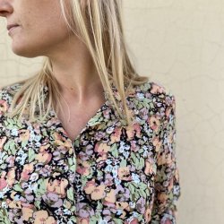 Skjorte Sarah pastel flower 100% viskose S-L