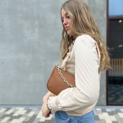 Crossbody / skuldertaske m. k�de skind