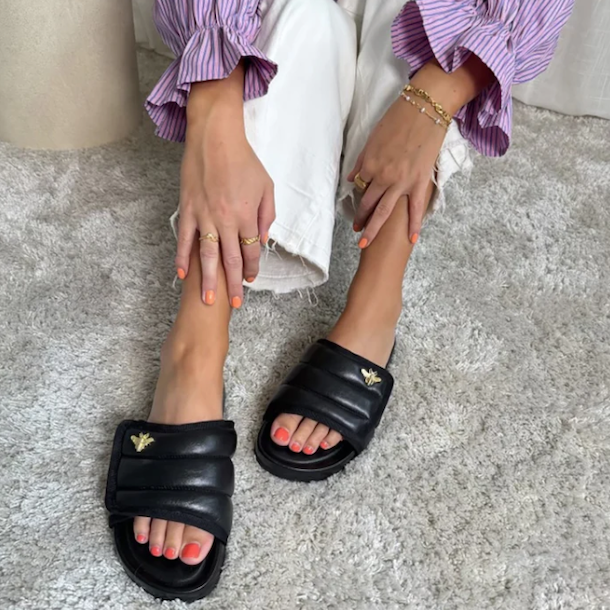 Slip in sandal STORIES sort skind str. 36-41