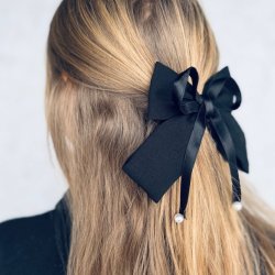 Hrspnde sort sljfe med perler