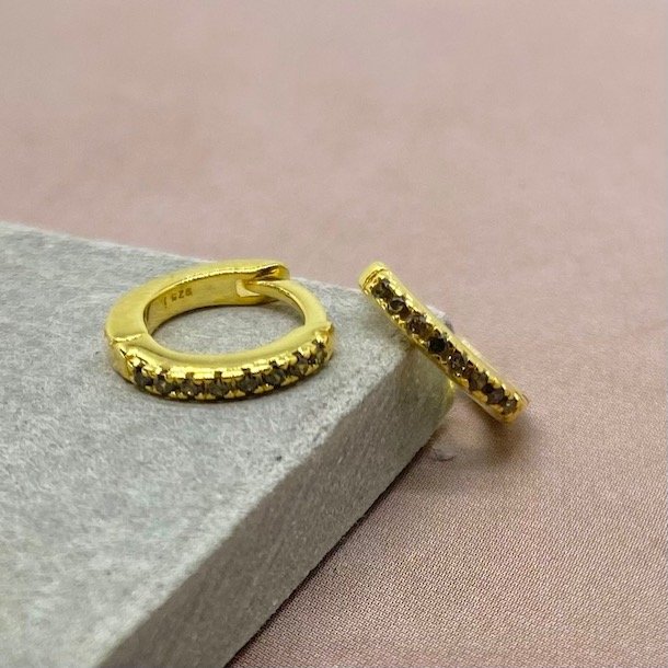 Ronja hoops - oliven zirkonia forgyldt