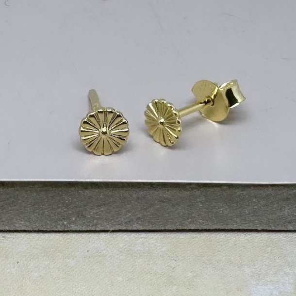 Sm restikker TINY DAISY forgyldt Slv