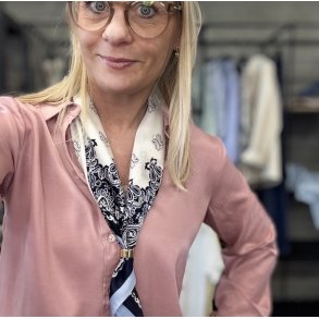 T�rkl�de med ring 