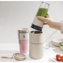 Pure blender TO GO - med 2 drikkeflasker