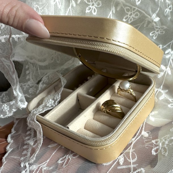 Smykkeskrin Liva Guld 