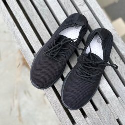 Sneakers I stof snrebnd sort str. 36-41