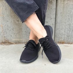 Sneakers I stof snrebnd sort str. 36-41