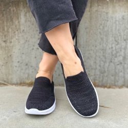 Sneakers I stof sort str. 36-41