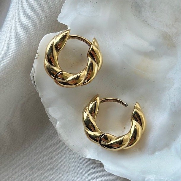 Hoops ISABELLE 13 mm vandfast 18kt. forgyldt