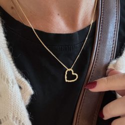 Halskde med hjerte vedhng LOVE ME forgyldt slv