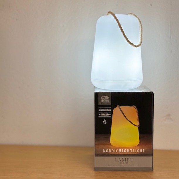 Lampe med rebshank LED