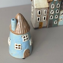 Hus til fyrfadslys lysbl Keramik 