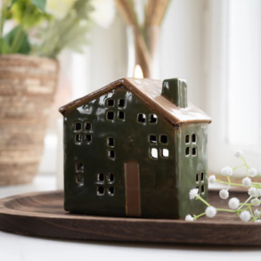 Hus til fyrfadslys grn keramik