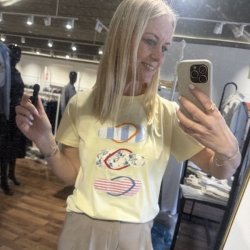 T-shirt med flip flopper 