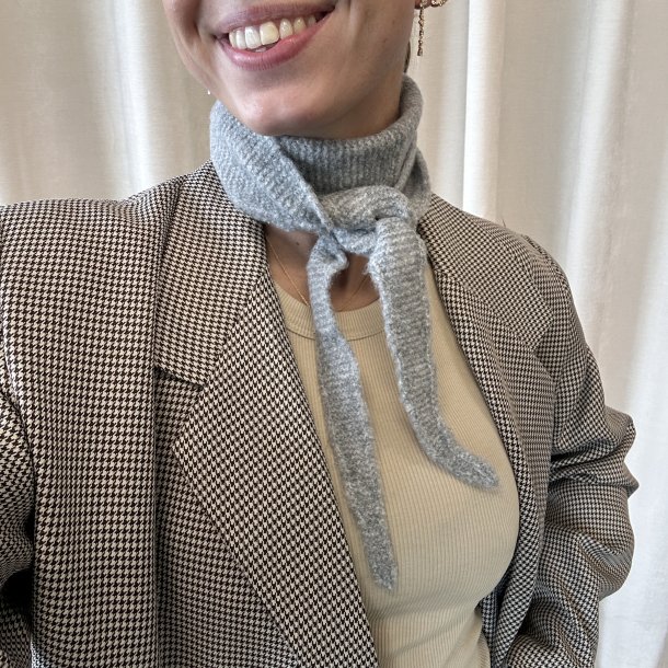 Sophie Scarf i et uld mix 