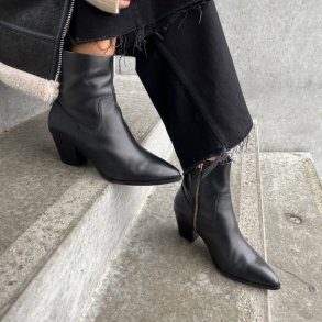 Ankel stvle IT'S ALL ABOUT WALKING skind str 36-41