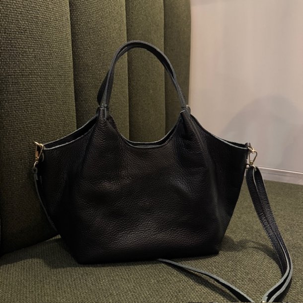 Skind taske med aftagelig rem 