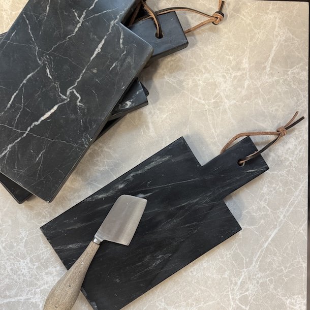 Skrebrt marmor  30 x 15 cm