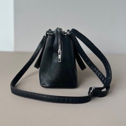 Crossbody/ hndtaske chic